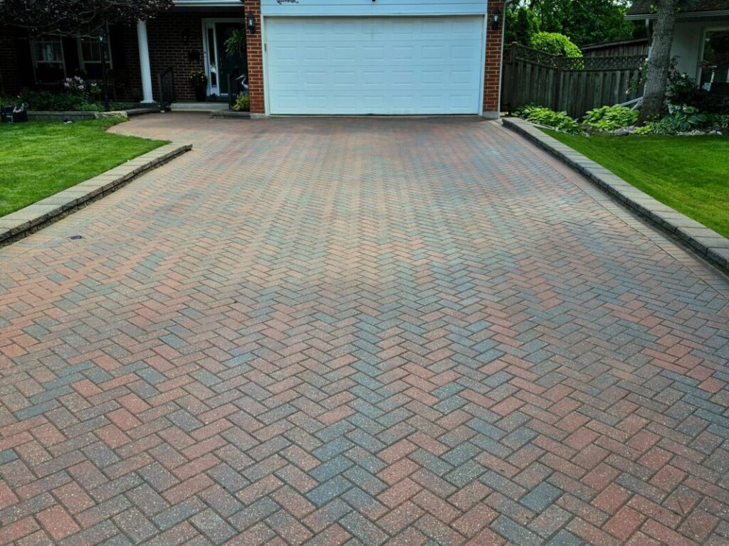 No Limit Sealing - Affordable Driveway Sealing, Interlock Sealing, Garage Ramp Installation, Driveway Extension, Crack Filling, Driveway Painting and Asphalt Maintenance in Vaughan, Richmond Hill, Maple, Markham, Woodbridge, Aurora - interlock sealing and repair - asphalt patching repair