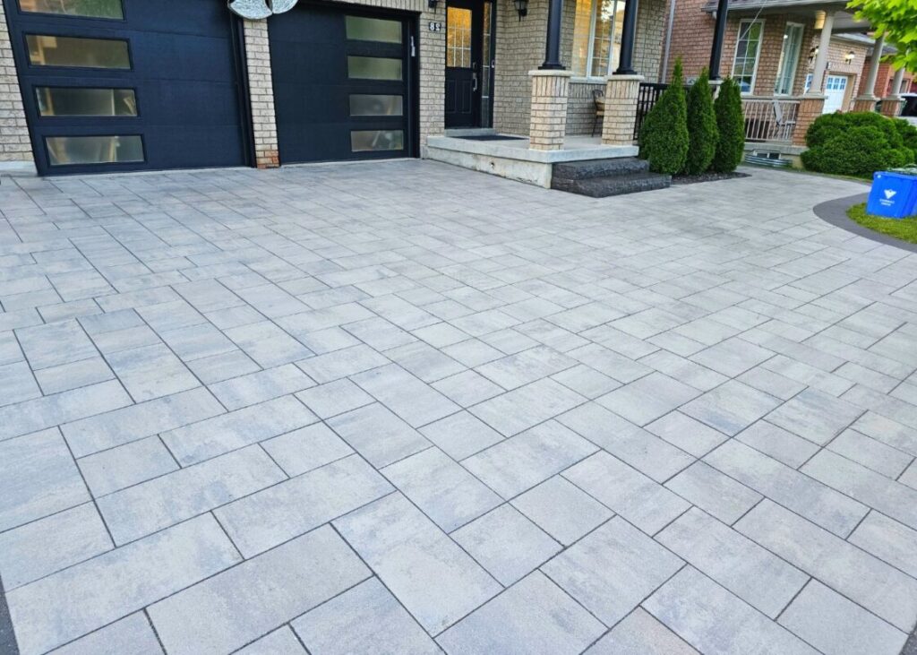 No Limit Sealing - Affordable Driveway Sealing, Interlock Sealing, Garage Ramp Installation, Driveway Extension, Crack Filling, Driveway Painting and Asphalt Maintenance in Vaughan, Richmond Hill, Maple, Markham, Woodbridge, Aurora - interlock sealing and repair