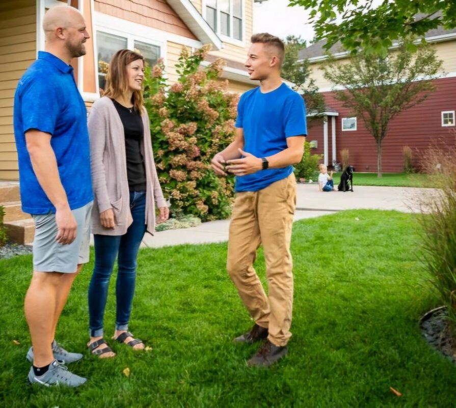 No Limit Sealing - Affordable Driveway Sealing, Interlock Sealing, Garage Ramp Installation, Driveway Extension, Crack Filling, Driveway Painting and Asphalt Maintenance in Vaughan, Richmond Hill, Maple, Markham, Woodbridge, Aurora - interlock sealing and repair