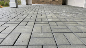 No Limit Sealing - Affordable Driveway Sealing, Interlock Sealing, Garage Ramp Installation, Driveway Extension, Crack Filling, Driveway Painting and Asphalt Maintenance in Vaughan, Richmond Hill, Maple, Markham, Woodbridge, Aurora - interlock sealing and repair