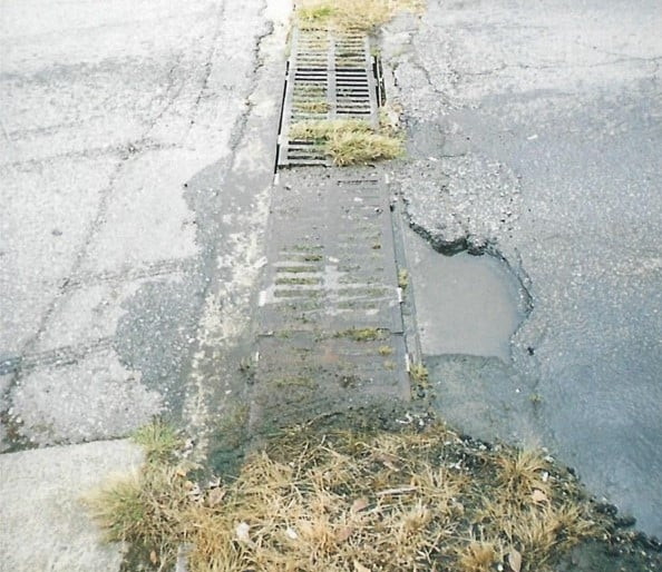No Limit Sealing - Affordable Driveway Sealing, Interlock Sealing, Garage Ramp Installation, Driveway Extension, Crack Filling, Driveway Painting and Asphalt Maintenance in Vaughan, Richmond Hill, Maple, Markham, Woodbridge, Aurora - Catch Basin Repair Services 7
