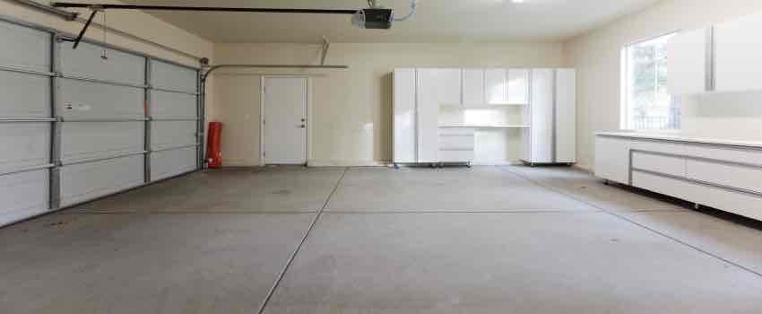 No Limit Sealing - Affordable Driveway Sealing, Interlock Sealing, Garage Ramp Installation, Driveway Extension, Crack Filling, Driveway Painting and Asphalt Maintenance in Vaughan, Richmond Hill, Maple, Markham, Woodbridge, Aurora - Natural Stone Sealing and Restoration of driveways, patios and walkways. Concrete garage floor sealing.