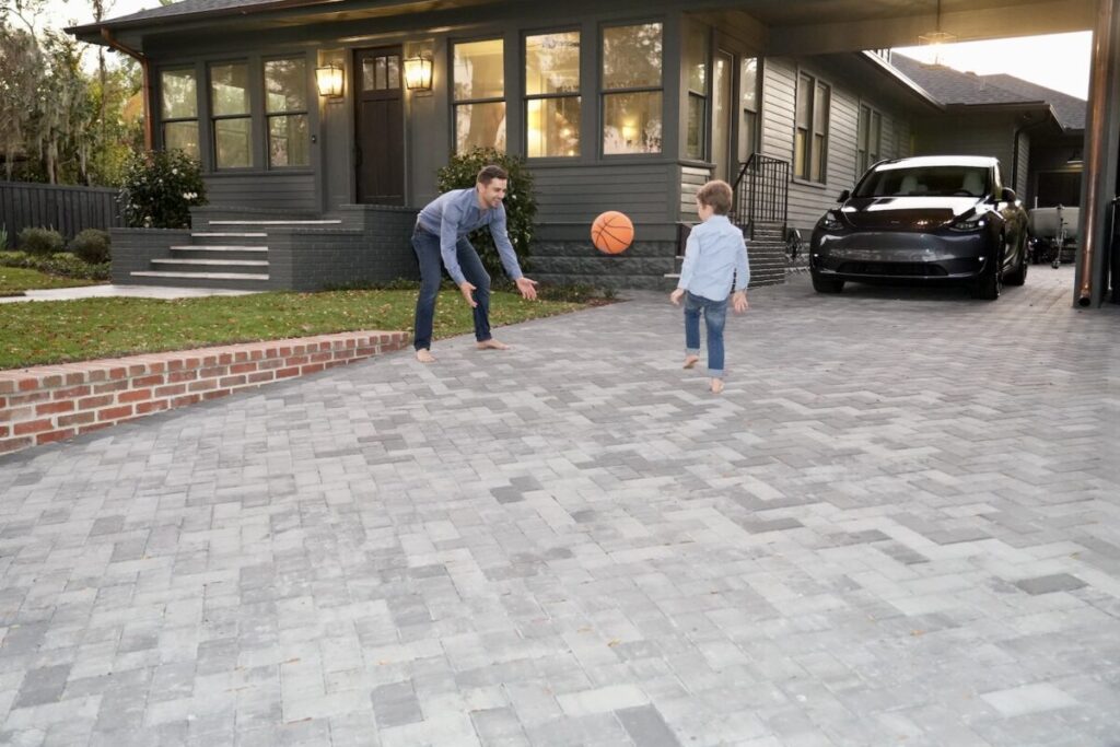 No Limit Sealing - Affordable Driveway Sealing, Interlock Sealing, Garage Ramp Installation, Driveway Extension, Crack Filling, Driveway Painting and Asphalt Maintenance in Vaughan, Richmond Hill, Maple, Markham, Woodbridge, Aurora - Natural Stone Sealing and Restoration of driveways, patios and walkways.