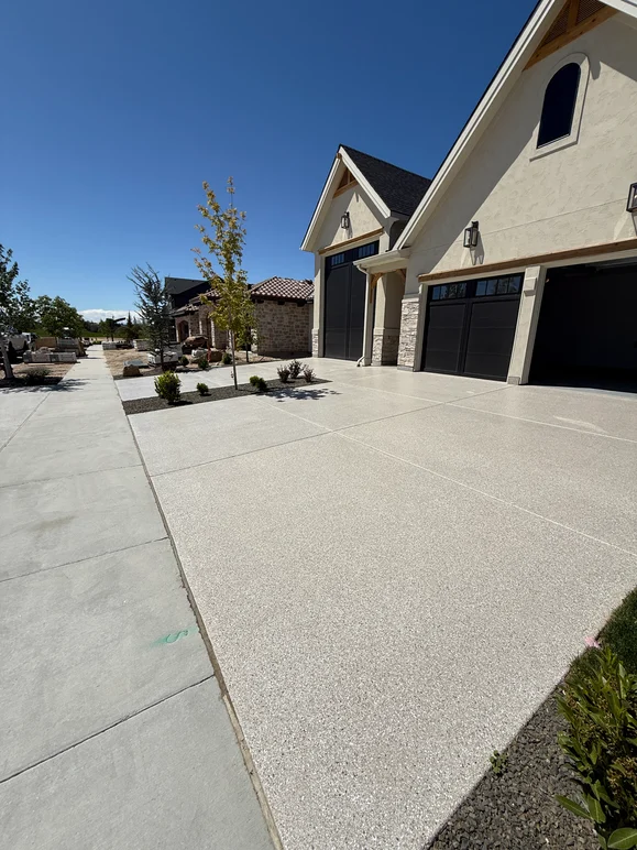 Top Rated and Best Concrete Sealing in Toronto Vaughan Richmond Hill and GTA. No Limit Sealing - Affordable Driveway Sealing, Interlock Sealing, Garage Ramp Installation, Driveway Extension, Crack Filling, Driveway Painting and Asphalt Maintenance in Vaughan, Richmond Hill, Maple, Markham, Woodbridge, Aurora - Natural Stone Sealing and Restoration of driveways, patios and walkways. Concrete sealing