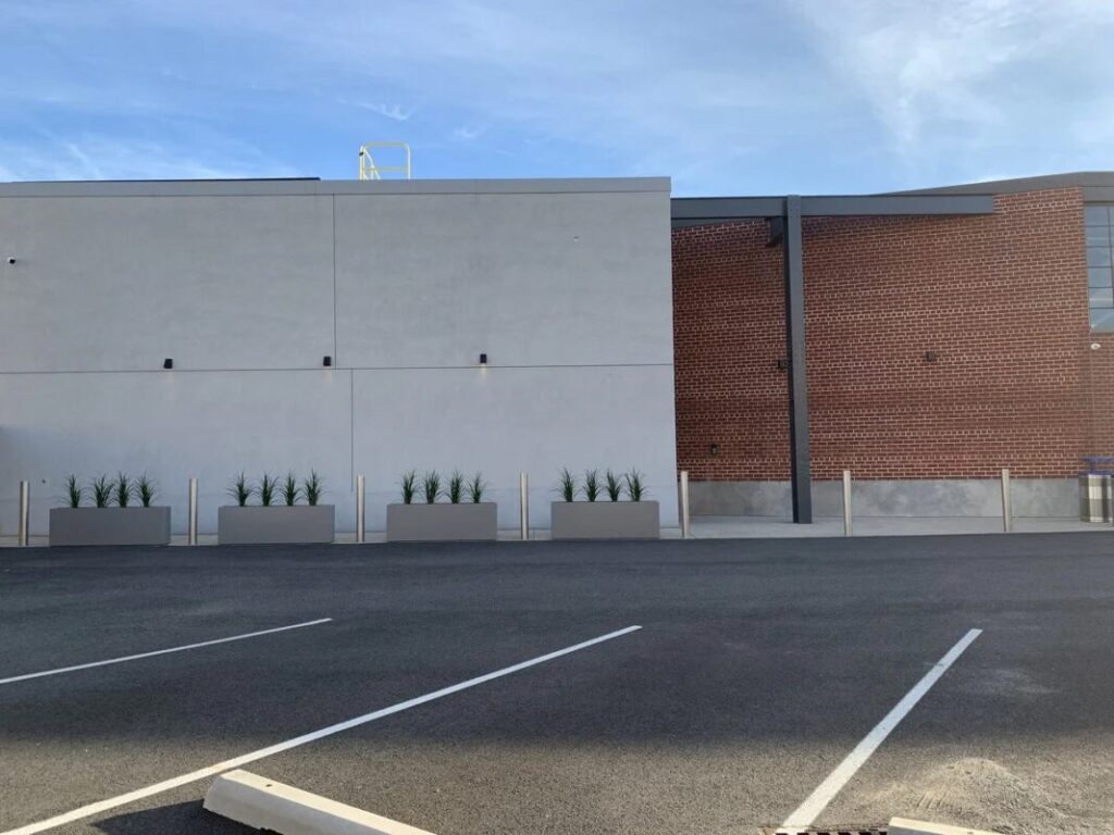 Top Rated and Best commercial parking lot maintenance in Toronto Vaughan Richmond Hill and GTA. No Limit Sealing - Affordable Driveway Sealing, Interlock Sealing, Garage Ramp Installation, Driveway Extension, Crack Filling, Driveway Painting and Asphalt Maintenance in Vaughan, Richmond Hill, Maple, Markham, Woodbridge, Aurora - Natural Stone Sealing and Restoration of driveways, patios and walkways. Concrete sealing