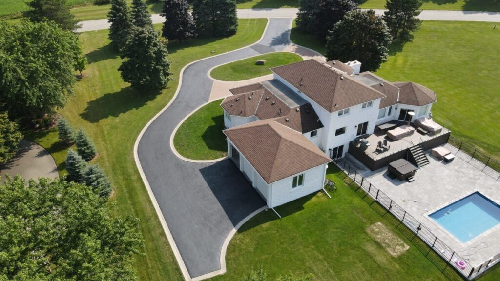 No Limit Sealing - Affordable Driveway Sealing, Interlock Sealing, Garage Ramp Installation, Driveway Extension, Crack Filling, Driveway Painting and Asphalt Maintenance in Vaughan, Richmond Hill, Maple, Markham, Woodbridge, Aurora - The Benefits of Asphalt Driveway Sealing: Long-Lasting Protection and Curb Appeal - Premium Driveway Sealing Service - No Limit Sealing No Limit Sealing - Affordable Driveway Sealing, Interlock Sealing, Garage Ramp Installation, Driveway Extension, Crack Filling, Driveway Painting and Asphalt Maintenance in Vaughan, Richmond Hill, Maple, Markham, Woodbridge, Aurora - The Benefits of Asphalt Driveway Sealing: Long-Lasting Protection and Curb Appeal - Premium Driveway Sealing Service