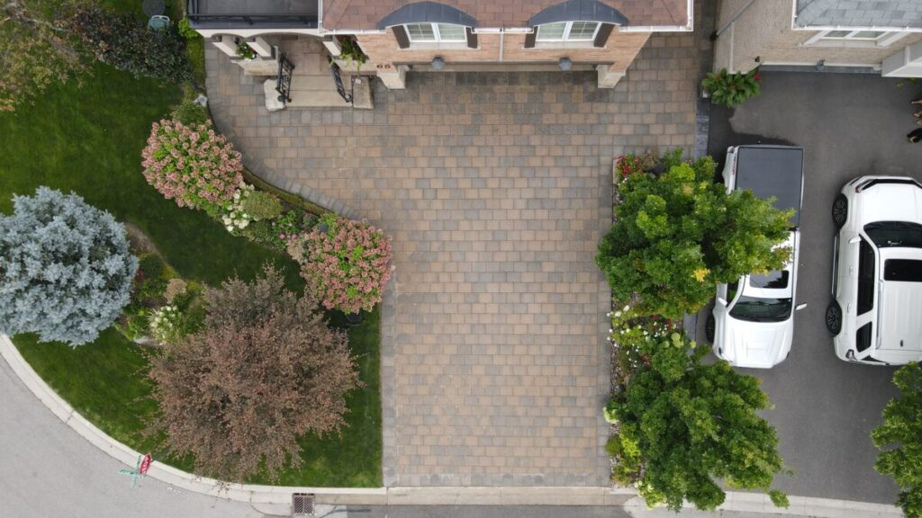 Interlock Driveway Sealing and Repair from No Limit Sealing - Affordable Driveway Sealing, Interlock Sealing, Garage Ramp Installation, Driveway Extension, Crack Filling, Driveway Painting and Asphalt Maintenance in Toronto, Vaughan, Richmond Hill, Maple, Markham, Woodbridge, Aurora, King City, Newmarket and GTA - No Limit Sealing Interlock Driveway Sealing and Repair from No Limit Sealing