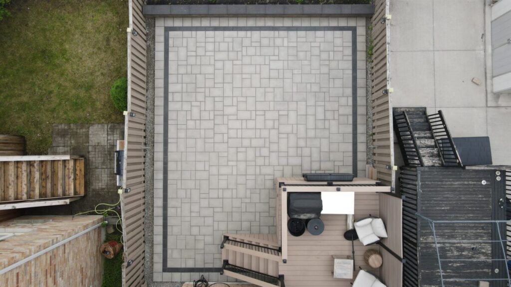 Interlock Driveway Sealing and Repair from No Limit Sealing - Affordable Driveway Sealing, Interlock Sealing, Garage Ramp Installation, Driveway Extension, Crack Filling, Driveway Painting and Asphalt Maintenance in Toronto, Vaughan, Richmond Hill, Maple, Markham, Woodbridge, Aurora, King City, Newmarket and GTA - No Limit Sealing Interlock Driveway Sealing and Repair from No Limit Sealing