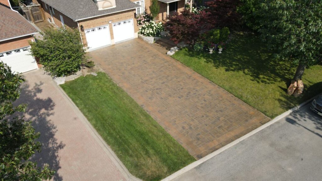 Interlock Driveway Sealing and Repair from No Limit Sealing - Affordable Driveway Sealing, Interlock Sealing, Garage Ramp Installation, Driveway Extension, Crack Filling, Driveway Painting and Asphalt Maintenance in Toronto, Vaughan, Richmond Hill, Maple, Markham, Woodbridge, Aurora, King City, Newmarket and GTA - No Limit Sealing Interlock Driveway Sealing and Repair from No Limit Sealing