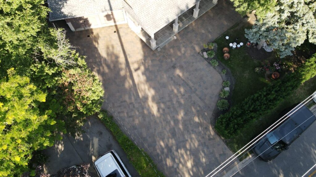 Interlock Driveway Sealing and Repair from No Limit Sealing - Affordable Driveway Sealing, Interlock Sealing, Garage Ramp Installation, Driveway Extension, Crack Filling, Driveway Painting and Asphalt Maintenance in Toronto, Vaughan, Richmond Hill, Maple, Markham, Woodbridge, Aurora, King City, Newmarket and GTA - No Limit Sealing Interlock Driveway Sealing and Repair from No Limit Sealing